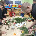 Świąteczne Warsztaty Bożonarodzeniowe w grupie pszczółki (9).jpg