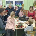 Świąteczne Warsztaty Bożonarodzeniowe w grupie pszczółki (11).jpg