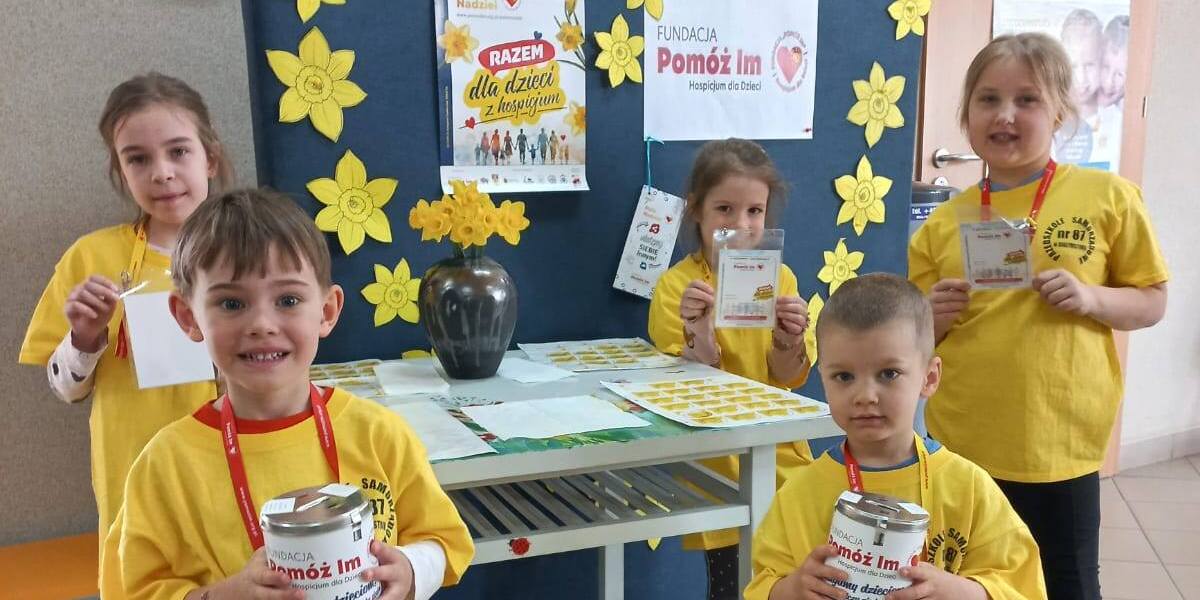 Pola Nadziei – wielkie serca w małych dłoniach (4).jpg