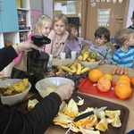 Owocowy dzień w naszym przedszkolu (6).jpg