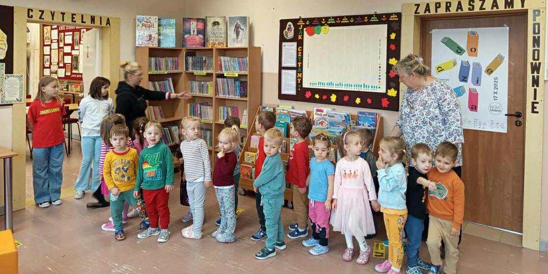 biblioteka krasnoludki (2).jpg