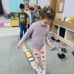 Ćwiczenia sensoryczne i równowagi  (5).jpg