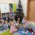 Naszą pierwszą choinką w przedszkolu (20).jpg
