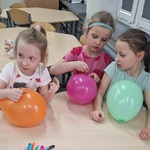 zabawy balonami (10).jpeg